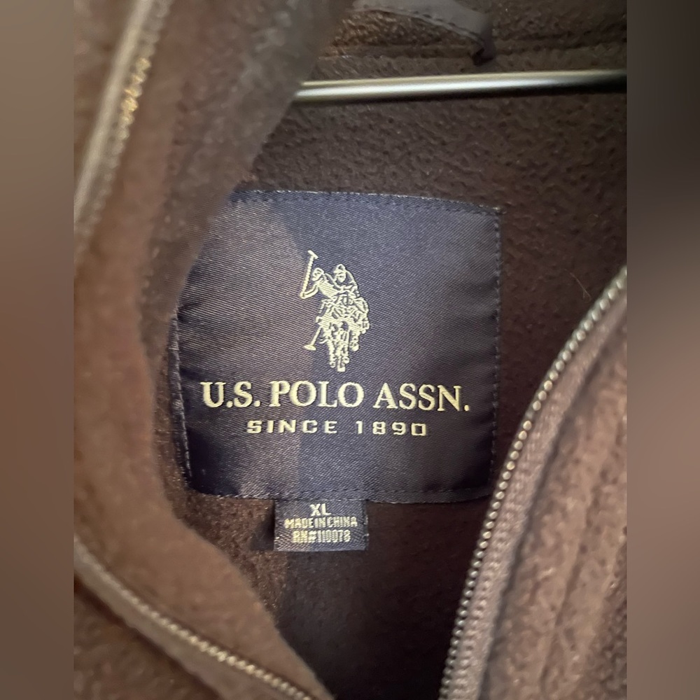 Men’s XL U.S. Polo Assn. zipper vest. - Picture 3 of 4
